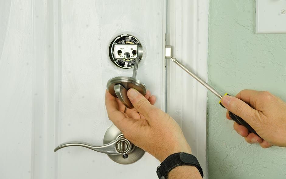 changer un verrou de porte Vitrolles